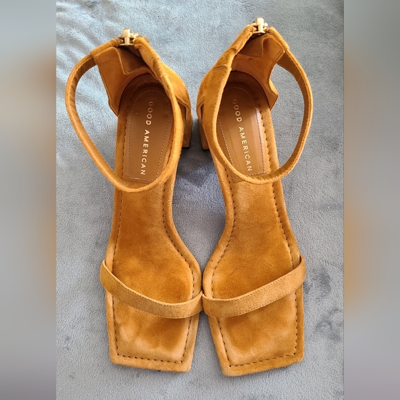 Good American Block Heel Square Toe Sandals - Picture 3 of 5